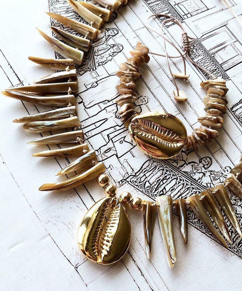 Shades Of The Sand Shell Necklace & Bracelet Set - Bansri Mehta Design