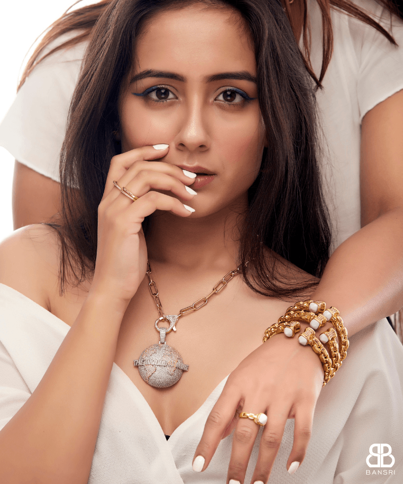 The World Is Mine Detachable Pendant Link Necklace - Bansri Mehta Design