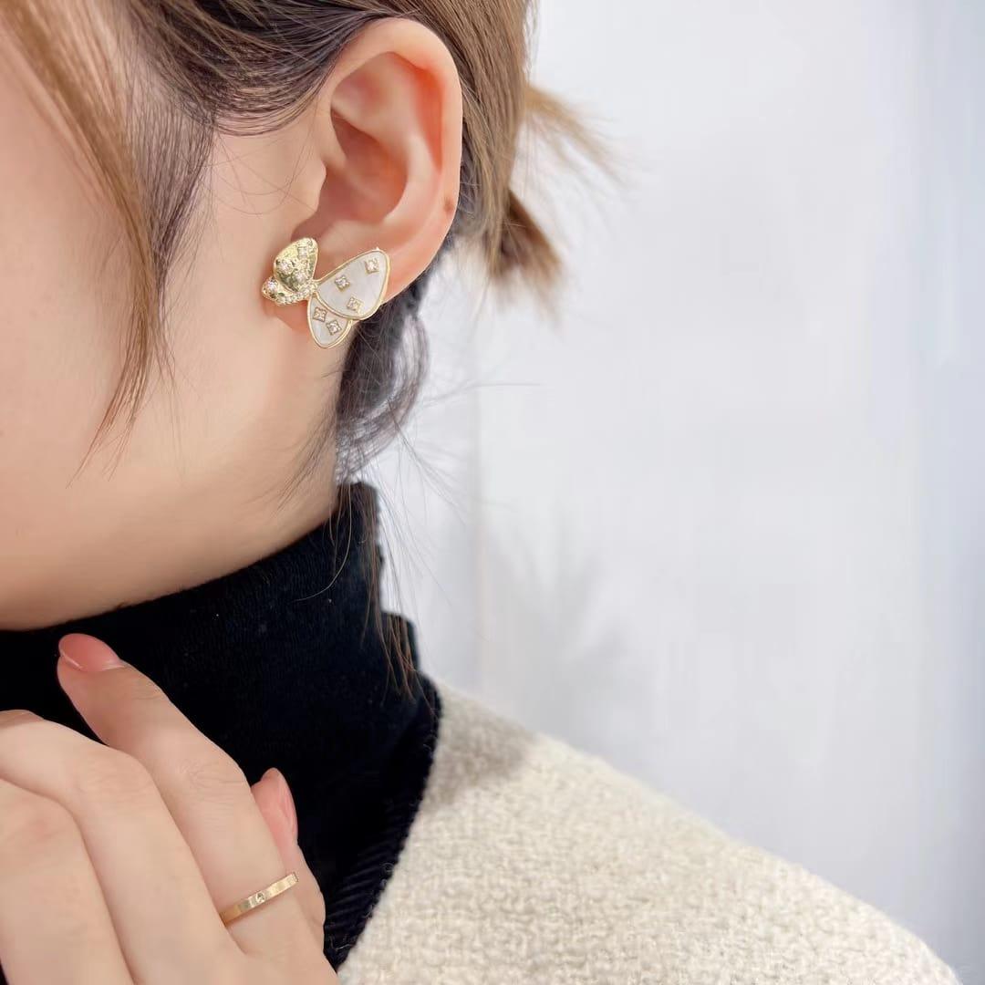 Le Petite Butterfly Pearl Earrings - Bansri Mehta Design